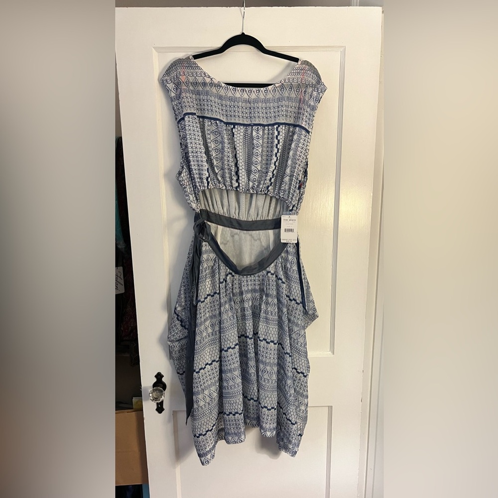 Free people NWT embroidered dress size large - Picture 6 of 8